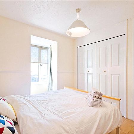 Manor Place Apartment Thamesmead Thamesmead  Ngoại thất bức ảnh