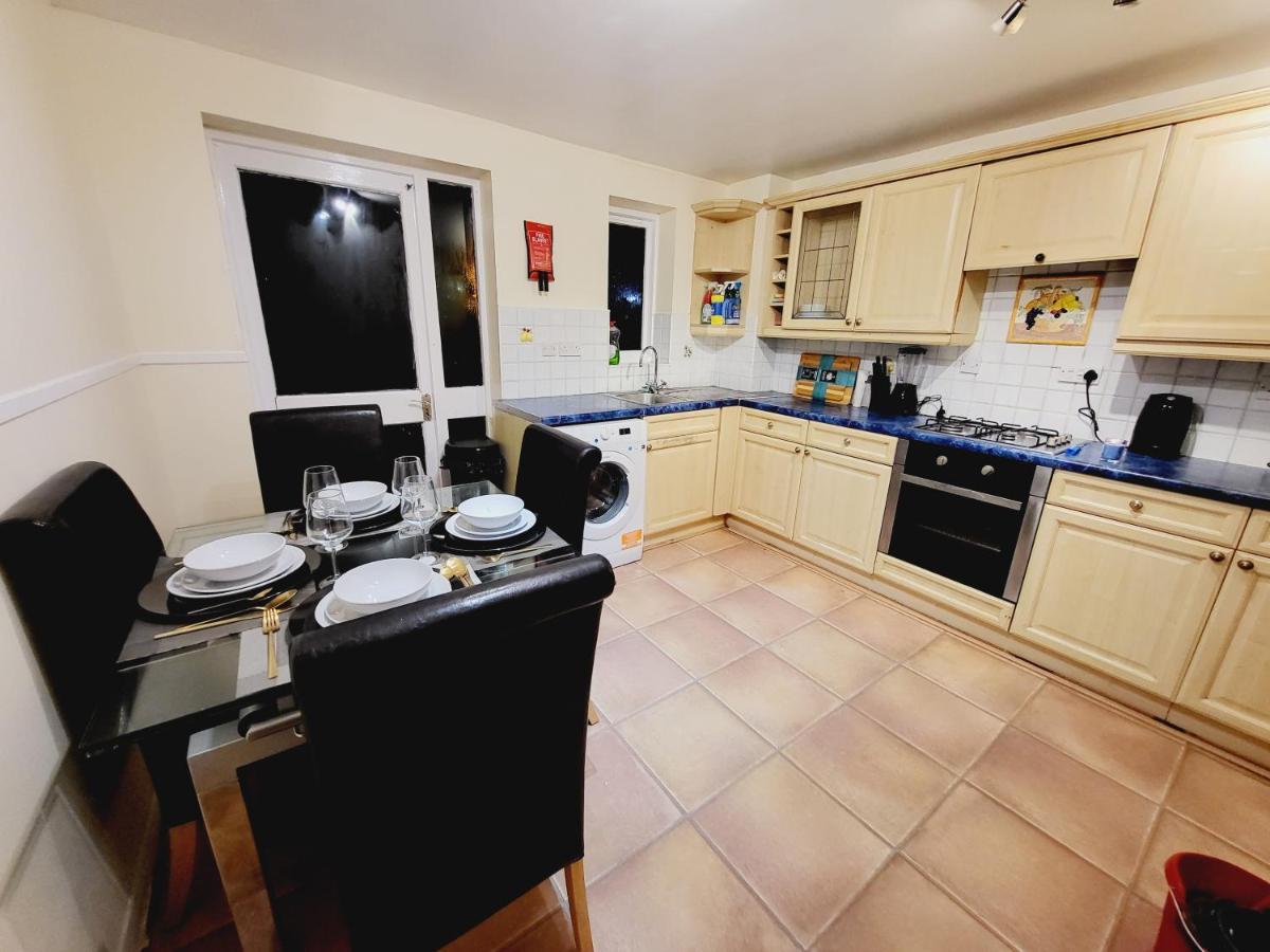 Manor Place Apartment Thamesmead Thamesmead  Ngoại thất bức ảnh
